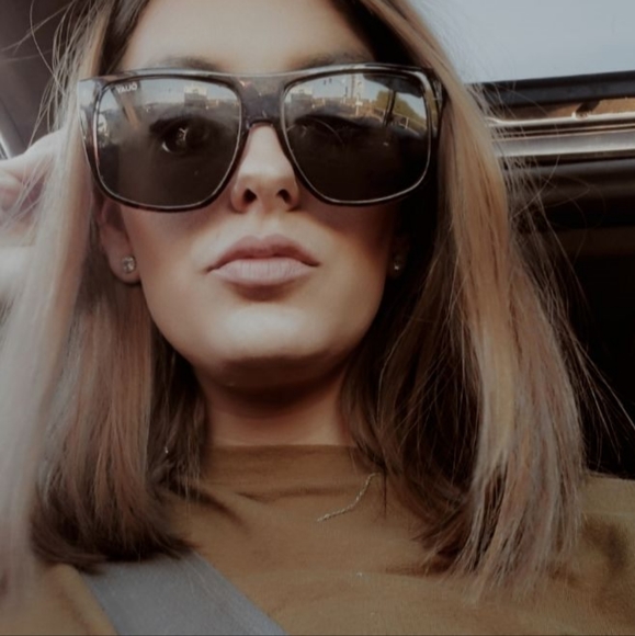 Meet your Posher, Rae - Picture 4 of 16